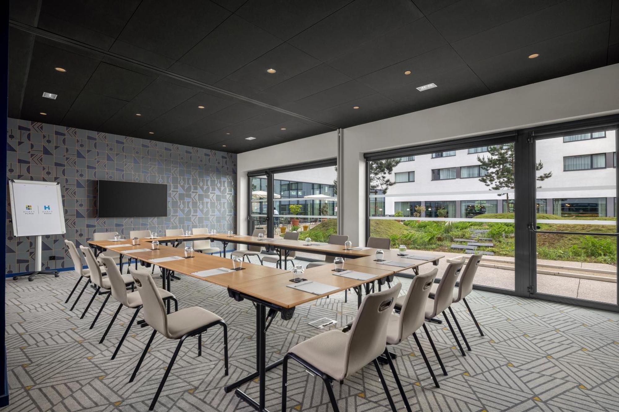 Hyatt Place Paris Charles De Gaulle Airport Руасси-эн-Франс Экстерьер фото